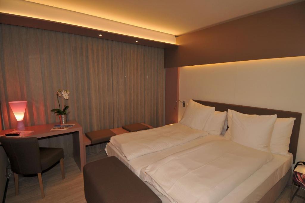 Hotel Forum Martigny Quarto foto